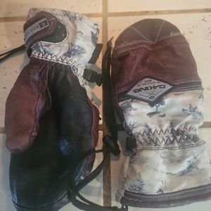 Kids Dakine snow mittens